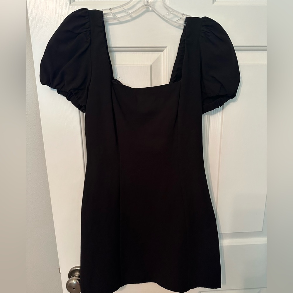 Small black zara cap sleeve dress